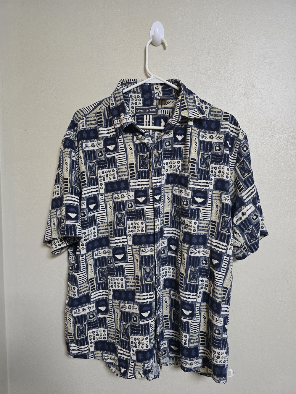 David Taylor 100% Silk Men's Shirt size L Blue and cream geometric pattern